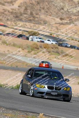 media/Oct-01-2022-Team Topak Racing (Sat) [[f860fb51be]]/2-Inter Low 2/session 2 turn 11/